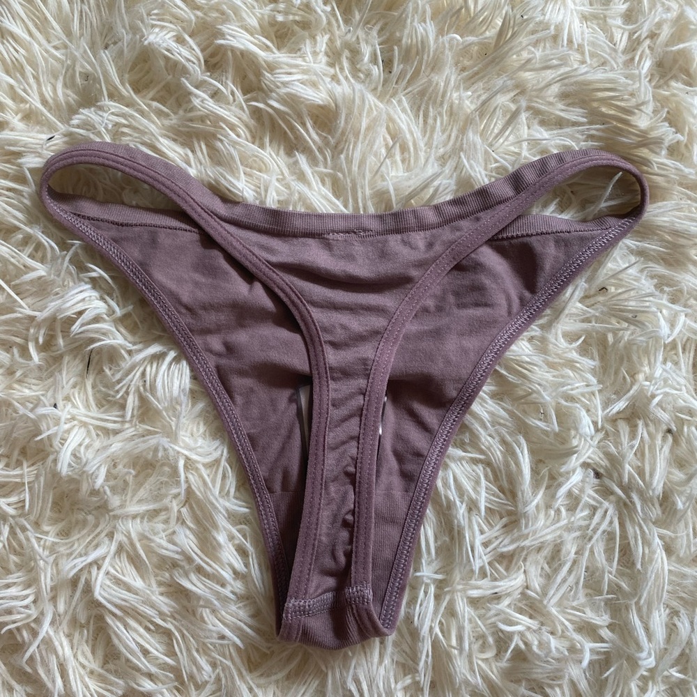 thong - Picture 2 of 2